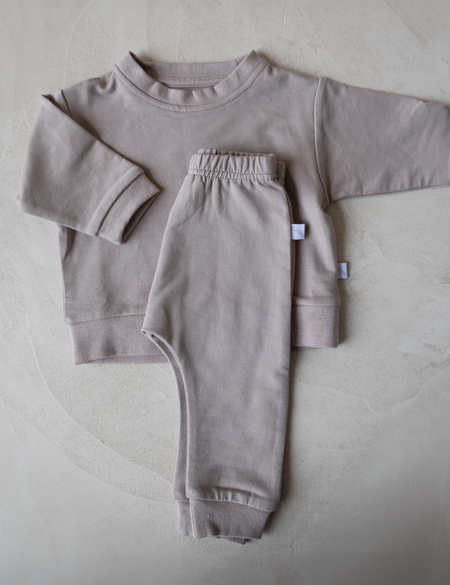 Bamboo Lounge Set in Taupe