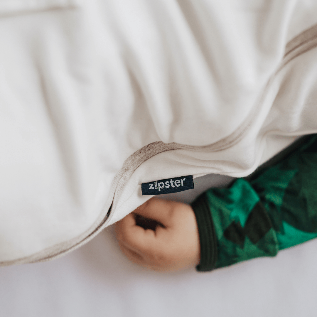 bamboo schlafsack The Zipster Bambus-Schlafsack wurde entwickelt, um Ihrem Kind einen bequemen und sicheren Schlaf zu ermöglichen. Hergestellt aus 95% Bambus. Zwei-Wege-Reißverschluss